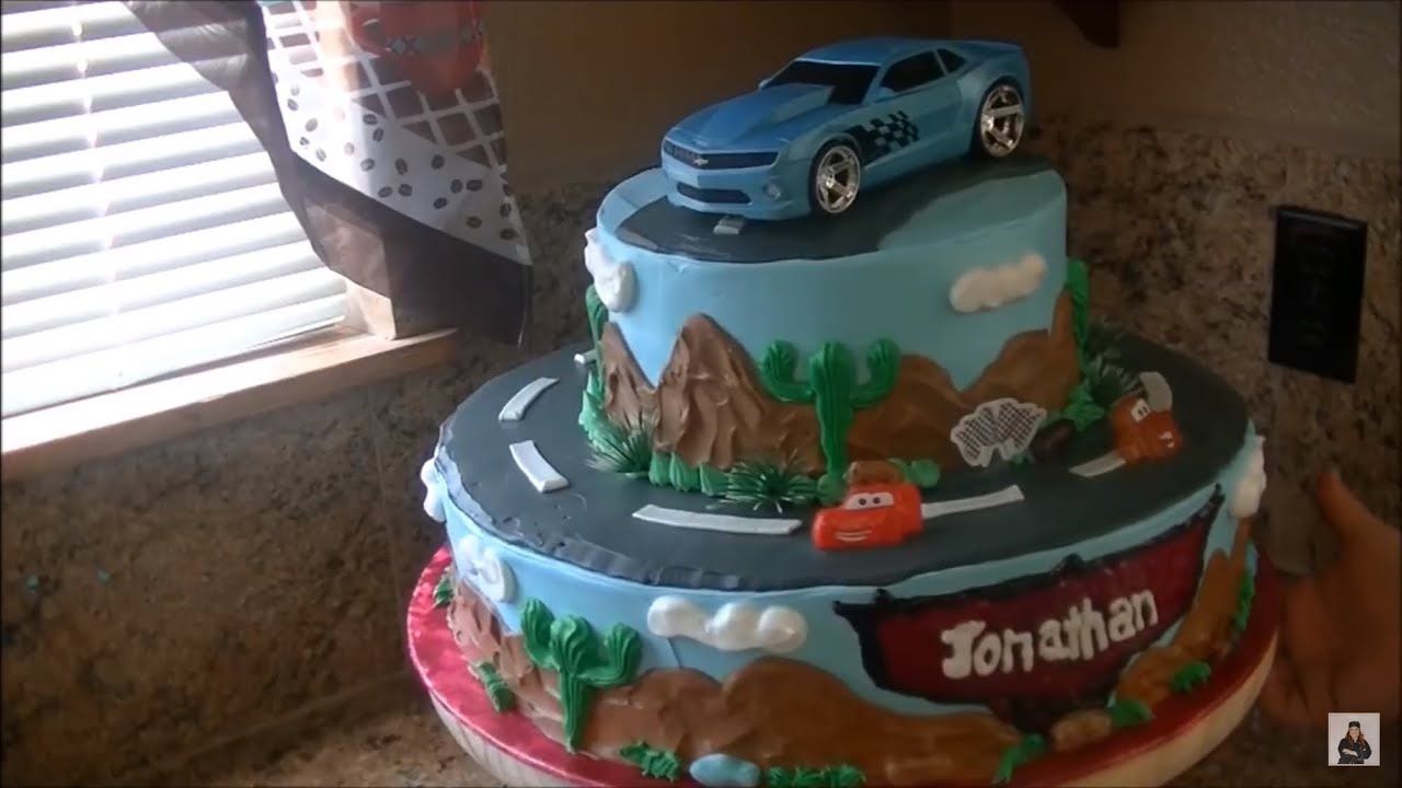 Cómo Rellenar, Cubrir y Montar Un Pastel  Con Chantilly Cars Disney