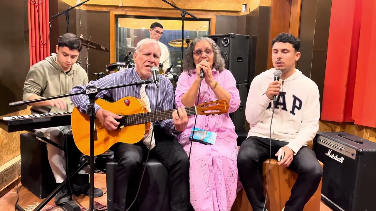 DIVINO COMPANHEIRO - Ezequiel e Zeli 