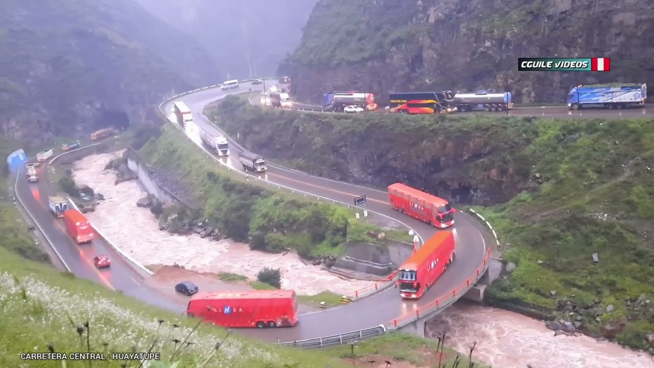 Carreteras Extremas - Lluvias  |  Huayatupe - Carretera Central - Buses del Perú