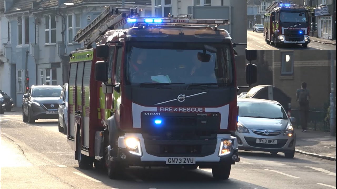 East Sussex Fire & Rescue Service, E92P1 (Hove) & E91P2 (Brighton), responding to an emergency.
