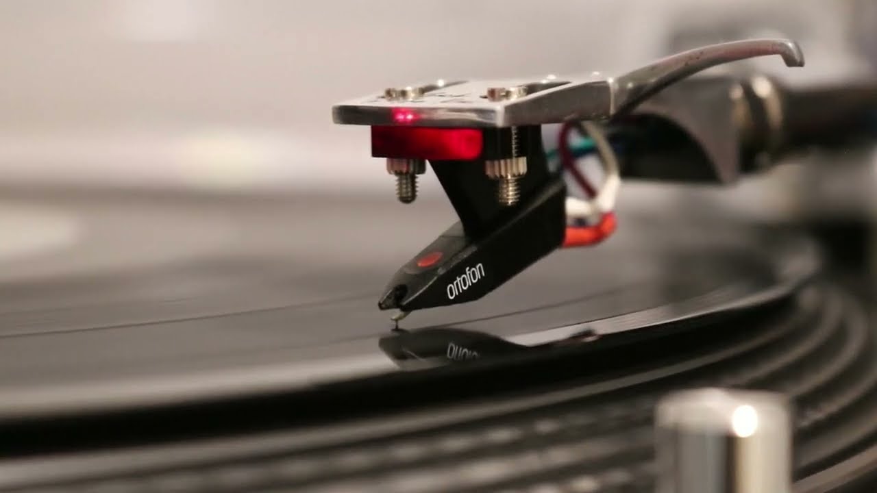 DJ Back To The Raw - Free At Last House Session
