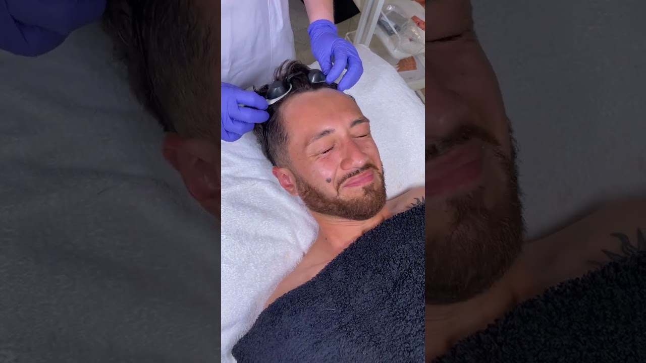 Facial Tutorial: 3D skin consultation, LED Light Therapy, Oxygeno Facial.