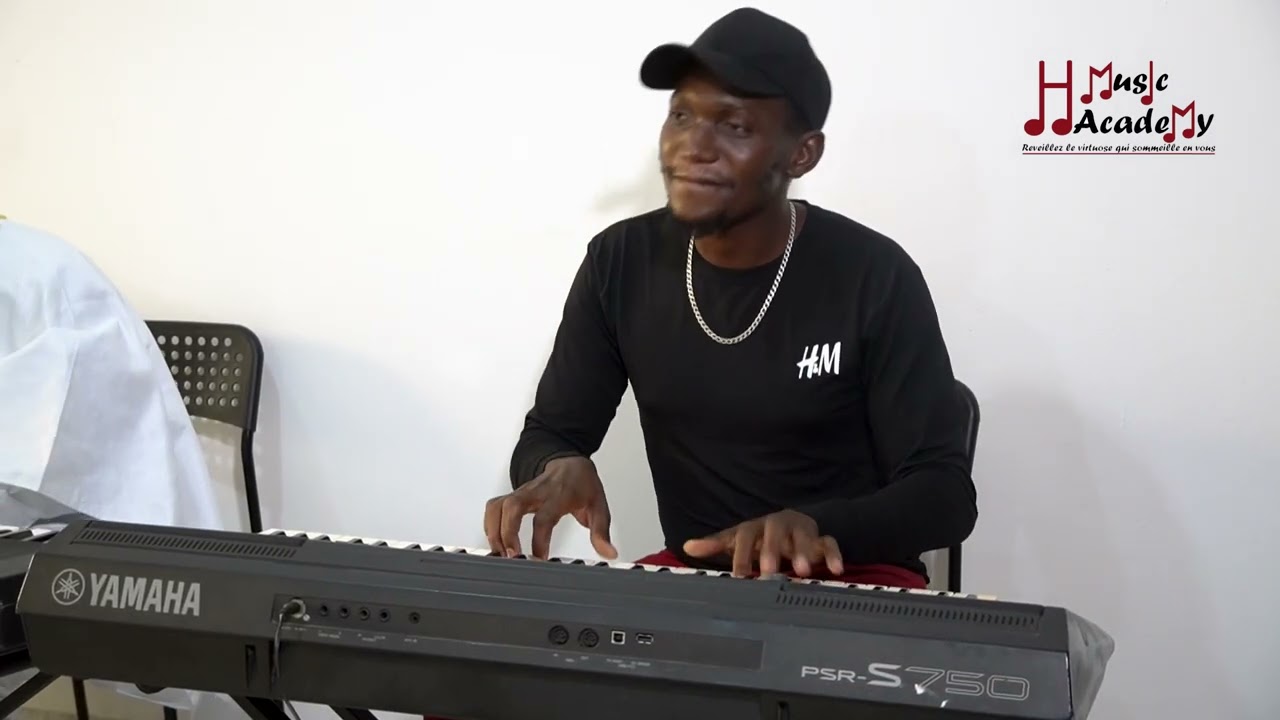 HMUSICAFRICA - DUO GOSPEL TRADITIONNEL AFRICAIN (Cameroun) au piano