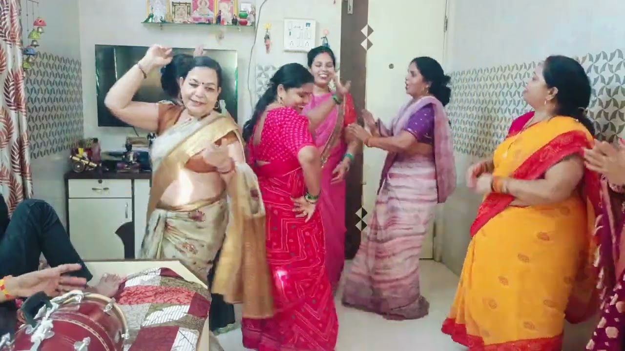 दुअरी पे खड़ी बा ननदिया 😂 गज़ब क्या चुटकुले गाने 🤣 कमेंट करे केसा लगा #awadhi_jaunpuriya 