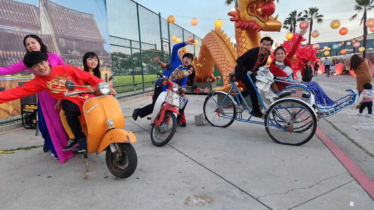 Gia đình đi Hội chợ Tết 2026 🎊🎋🎉