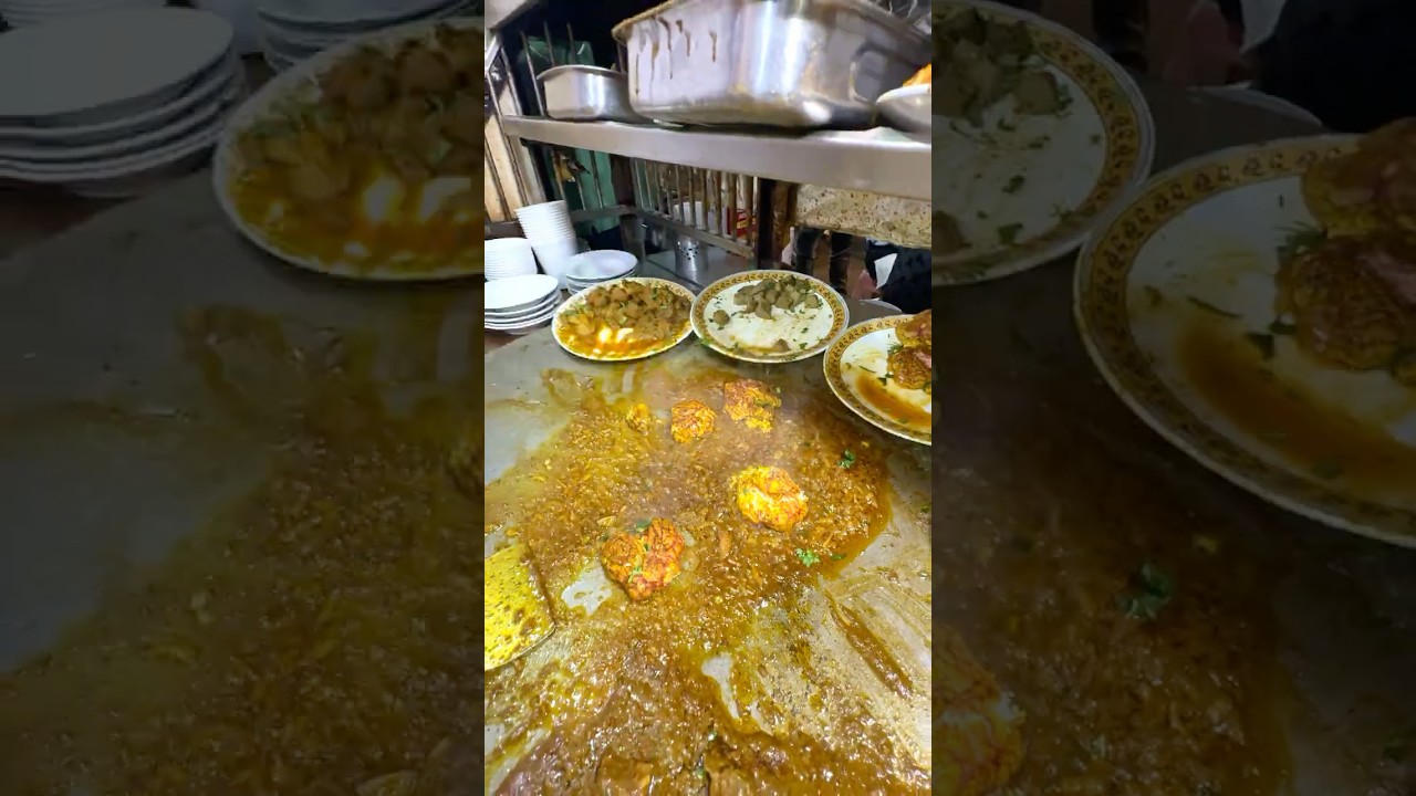 ये है ASLI OLD DELHI! 50 Saal Purana Mutton Shop 🔥🍖 #muttoncurry  #chickencurry