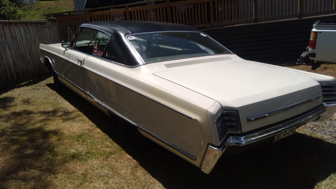 1967 383 Big block MOPAR Start up. 2.5in, 2 into 1, Flowsound Muffler. Like & Subscribe for more.
