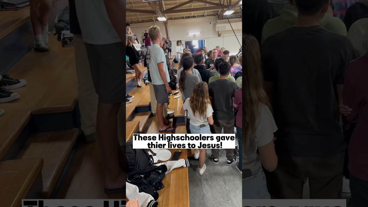 Gen Z will be saved😭🔥 #jesus #revival#jesusisalive #californiawillbesaved #soulsforchrist #worship