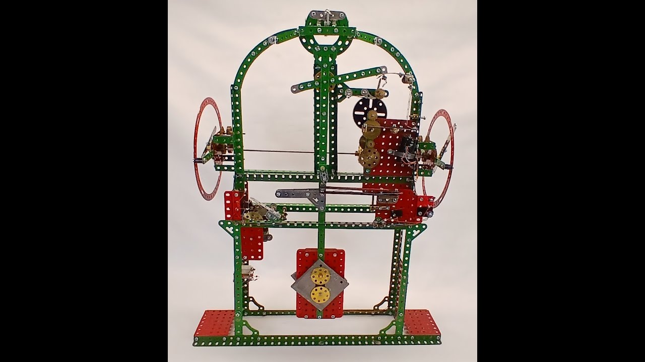 Waiting Train Clock in Meccano