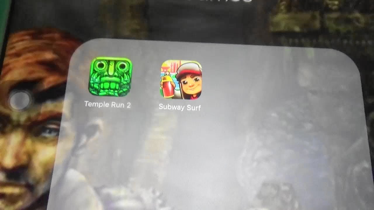 Differences And Similarities in Temple Run 2 ,Subway Surfers