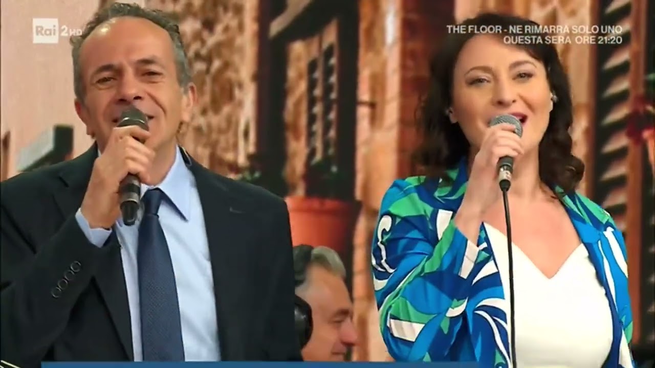 Sigla Prendi Una Matita a I Fatti vostri Rai 2 - Katia Rizzo con l’ orchestra di Stefano Palatresi