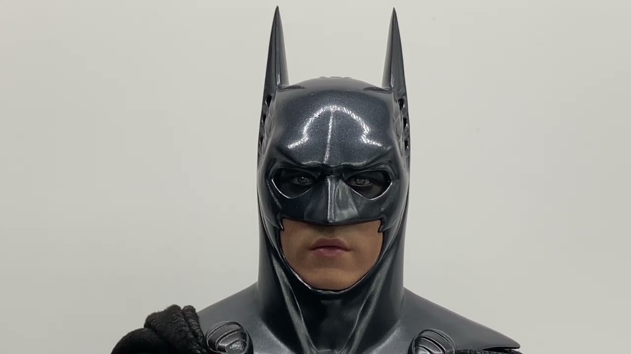4K Hot Toys MMS 593 Batman Forever Batman 1/6 Scale figure quick look