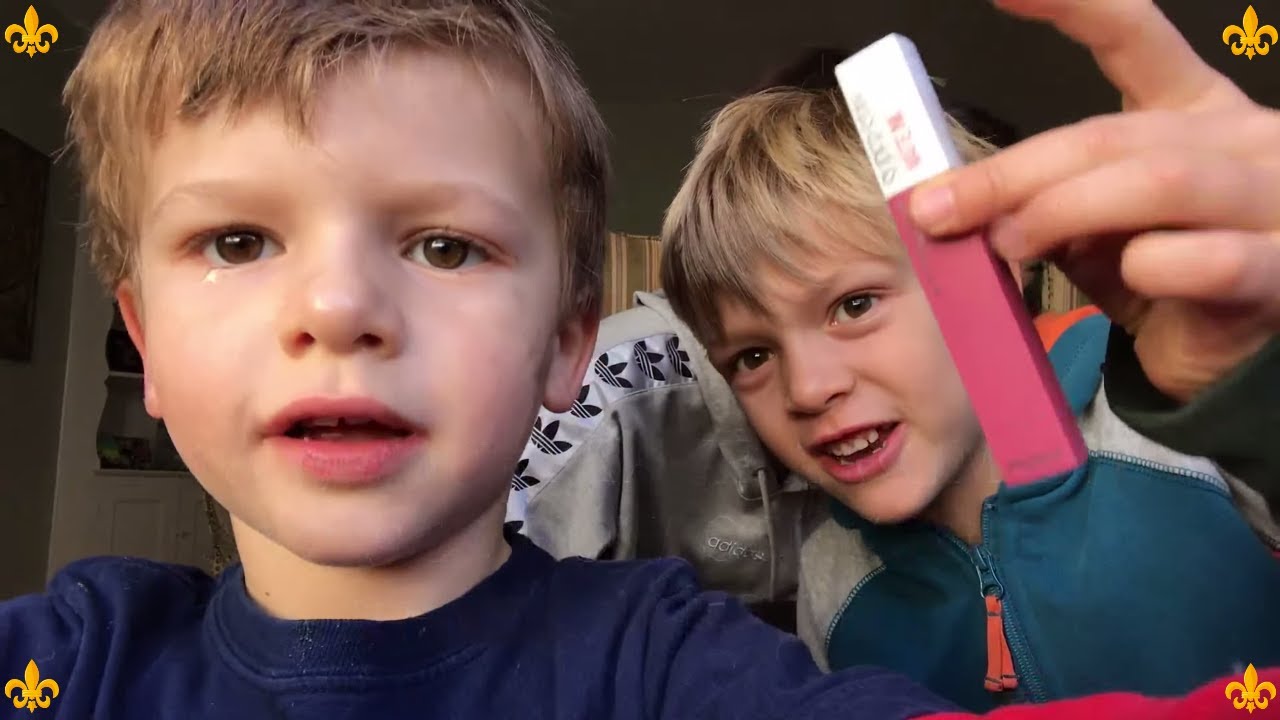 KIDS DO MY MAKEUP