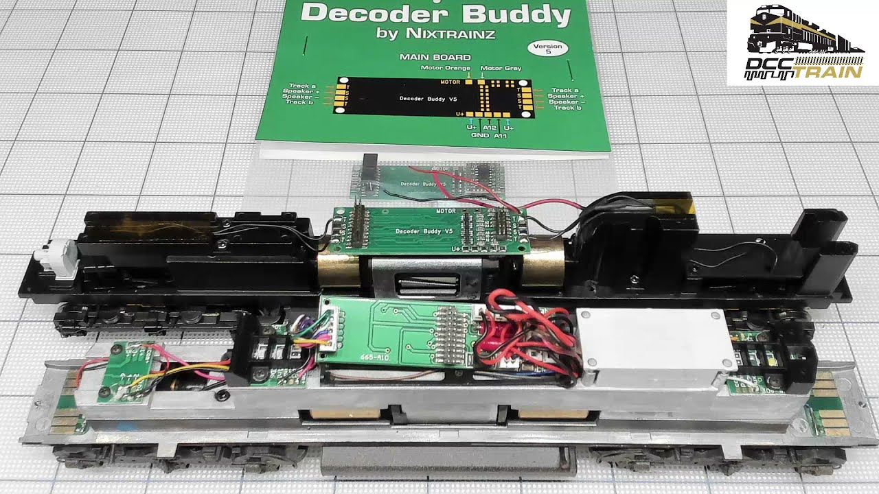HO Bowser SD40-2 replacing original board with Decoder Buddy Part 1