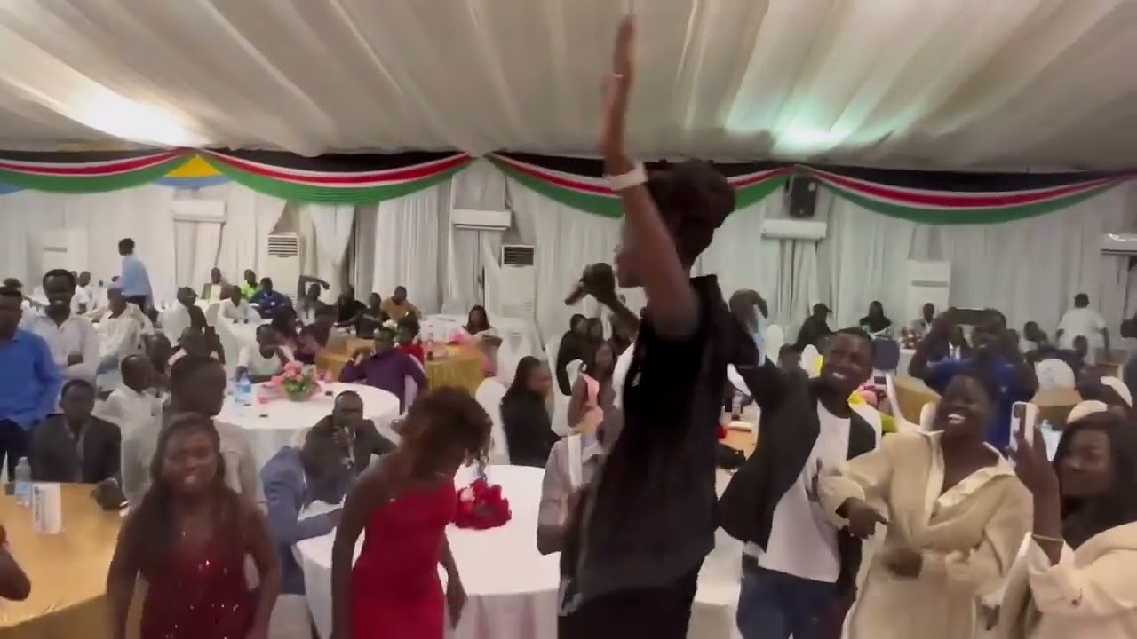 SEE WHAT SOUTH SUDANESE DID TO AFRO QUEEN ACHUEI DENG AJIING WHILE PERFORMING IN JUBA SOUTH SUDAN