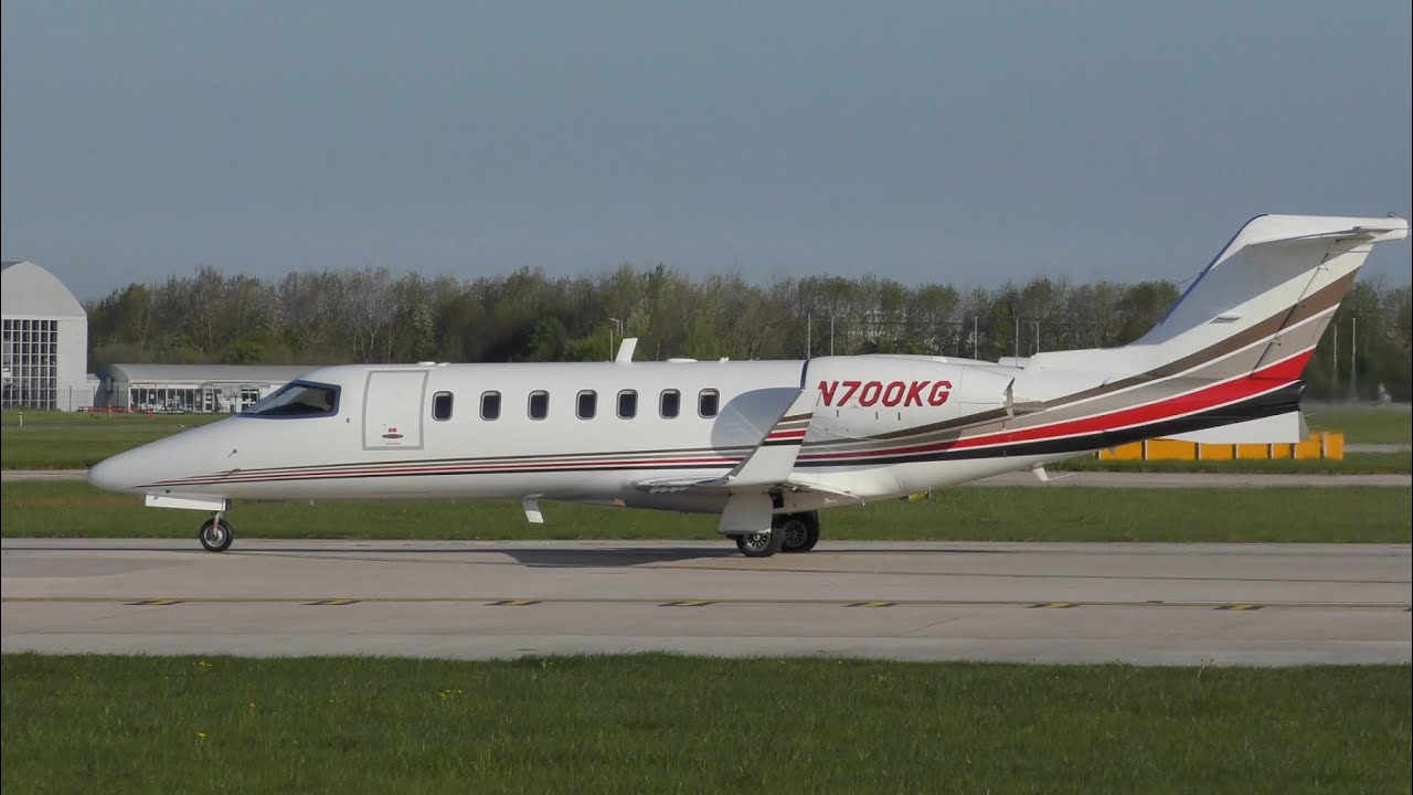Learjet 40 N700KG Takeoff from Manchester Airport