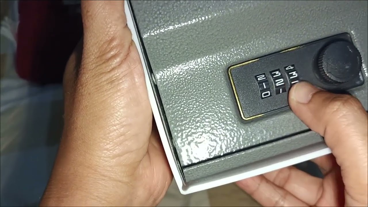 CARA MENGGANTI KODE PENGUNCIAN PADA BRANGKAS MODEL BUKU,link produk ada di deskripsi... 