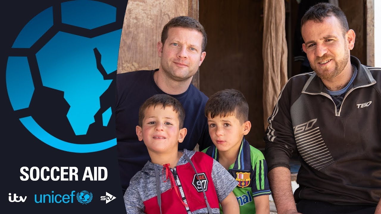 Dermot O'Leary meets brothers Mohammed and Zain | Soccer Aid for Unicef