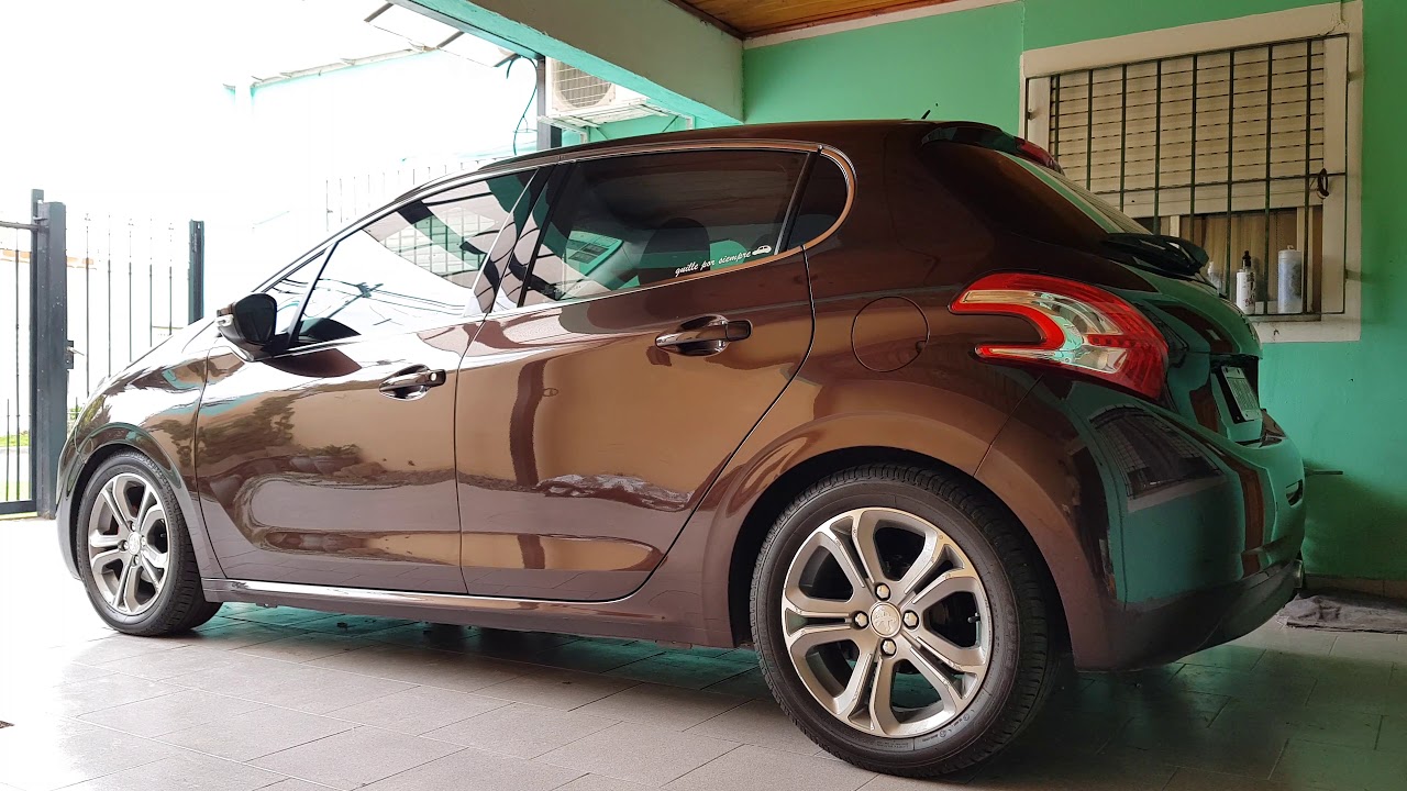 Peugeot 208 suspensi&oacute;n neum&aacute;tica