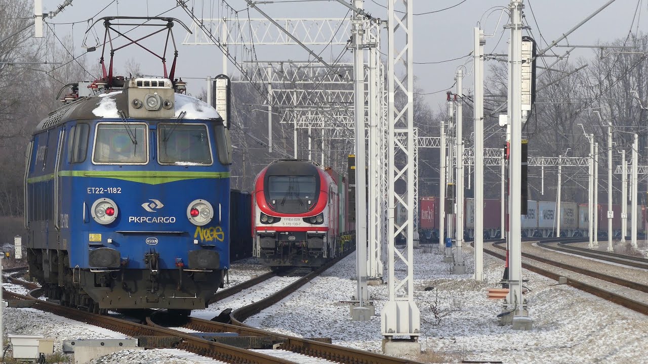 ET22-1182 przyjechał