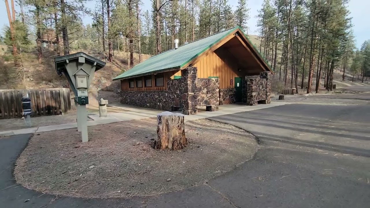 Riverside State Park, Bowl & Pitcher, lower campground