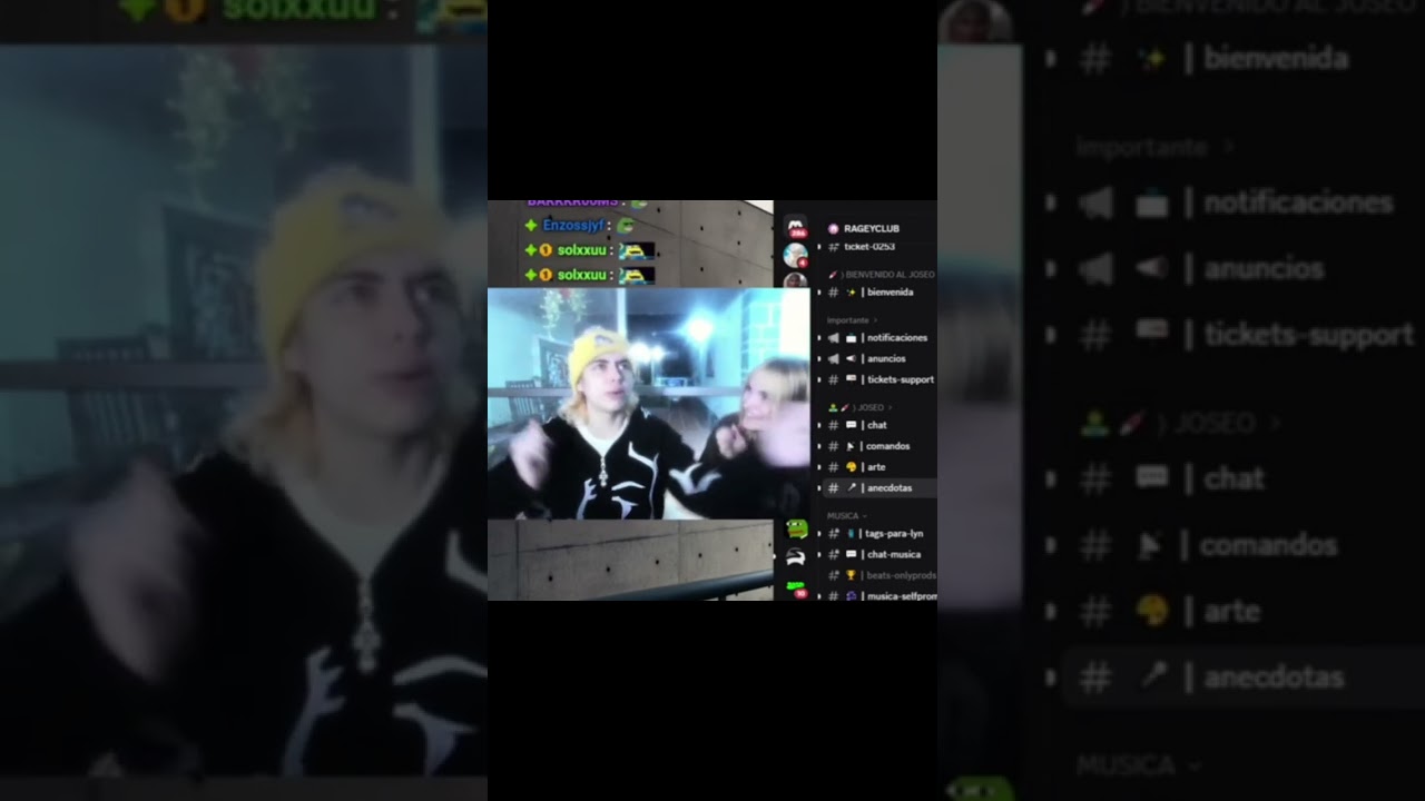 A MORE SE LE TRABA EL PATI 🤣 