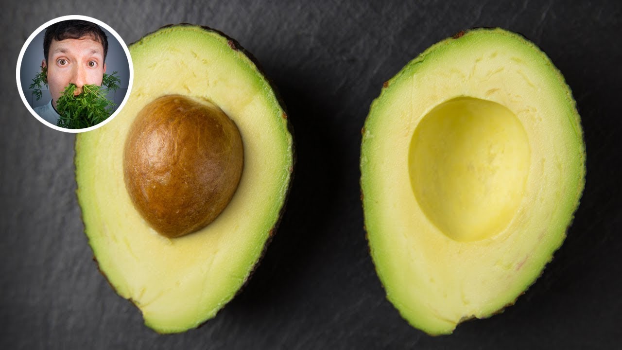 Avocado &ouml;ffnen - Avocado schneiden - Avocado Fruchtfleisch entnehmen | Vegane Rezepte