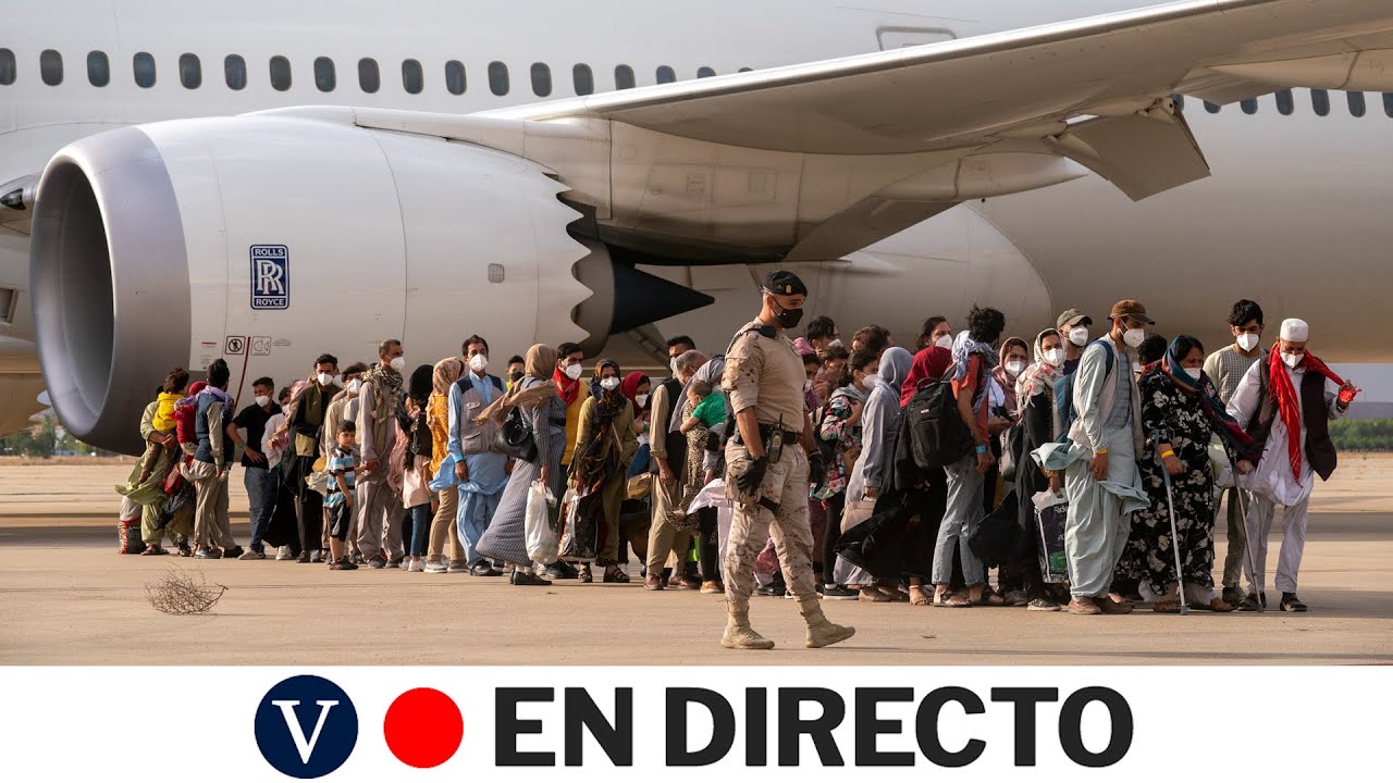 DIRECTO: Fernando Grande-Marlaska recibe a los refugiados afganos que aterrizan en España