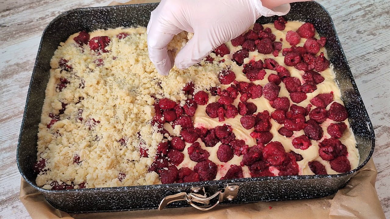 Бабушкин сочный малиновый пирог с посыпкой! Быстро и вкусно! Всегда удается! Все в восторге!