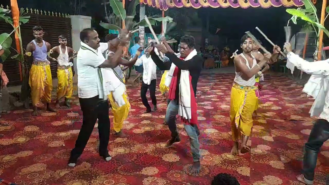 ଟାଙ୍ଗୀ ସାଲେପୁର ମାନ୍ୟବର ବିଧାୟକ ଶ୍ରୀଯୁକ୍ତ ପ୍ରଶାନ୍ତ ବେହେରା ଲଉଡ଼ି ନୃତ୍ୟ ପରିବେଷଣ କରୁଛନ୍ତି ଆମ ଗ୍ରୁପ୍ ରେ
