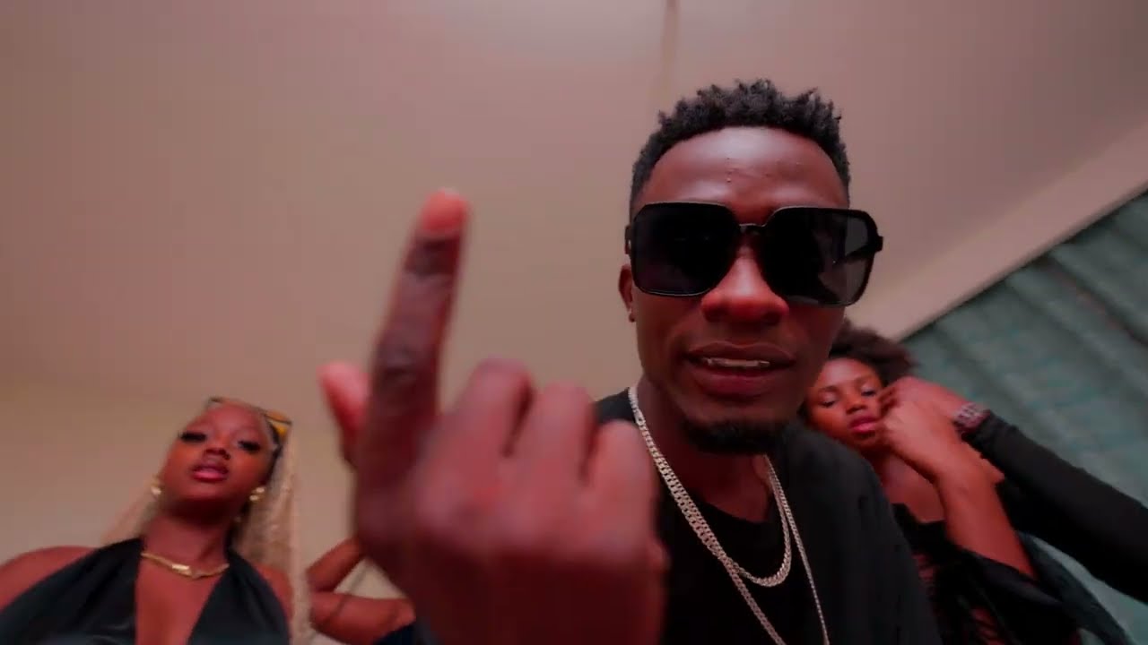 Gody Tennor - 6ix Carz (Official Video)
