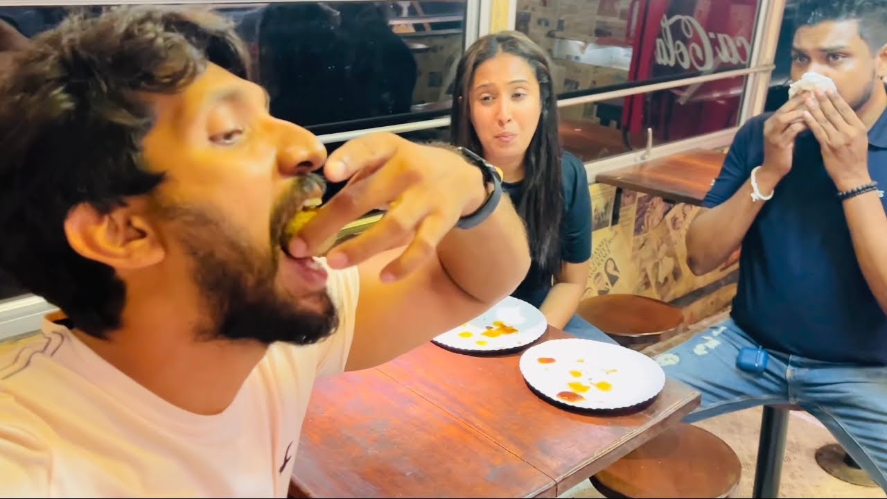 රෑට රෑට කොලඹ කෑම|Street Food Challenge -Sangeeth Dini Vlogs|Sangeeth & Dinithi