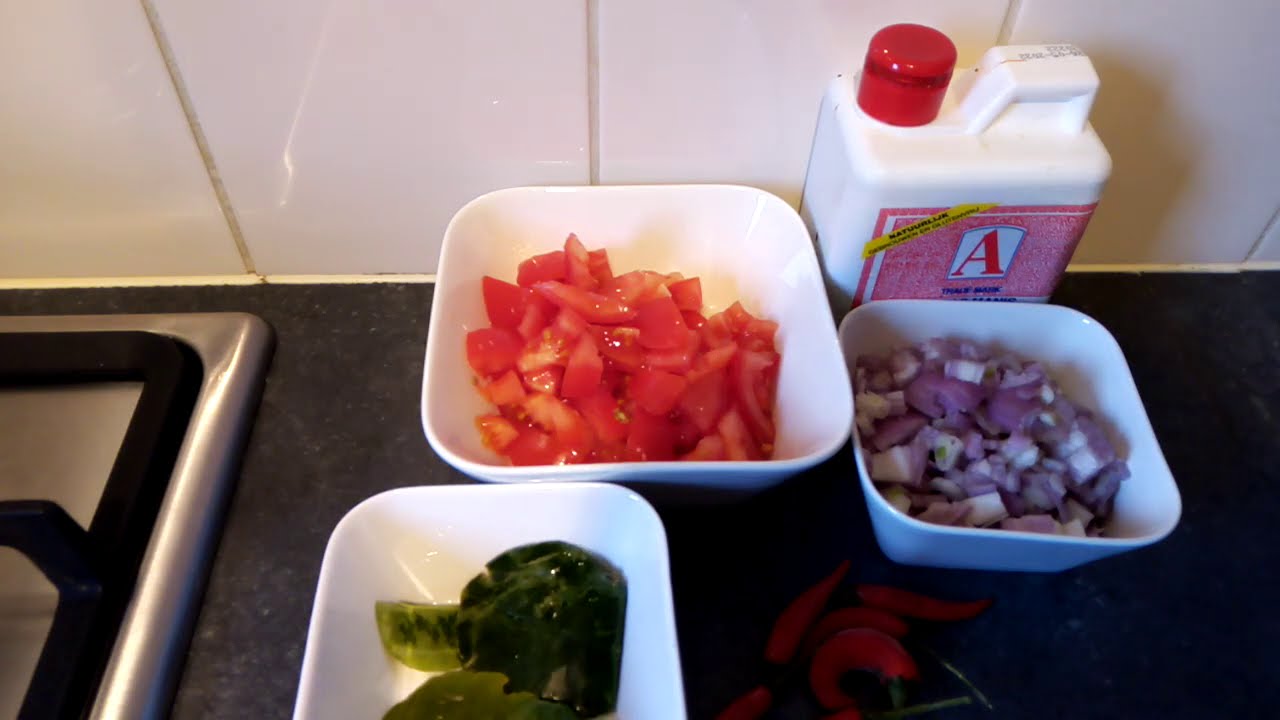 De Indonesische keuken - een heerlijke pittige satesaus / sate ketjapsaus
