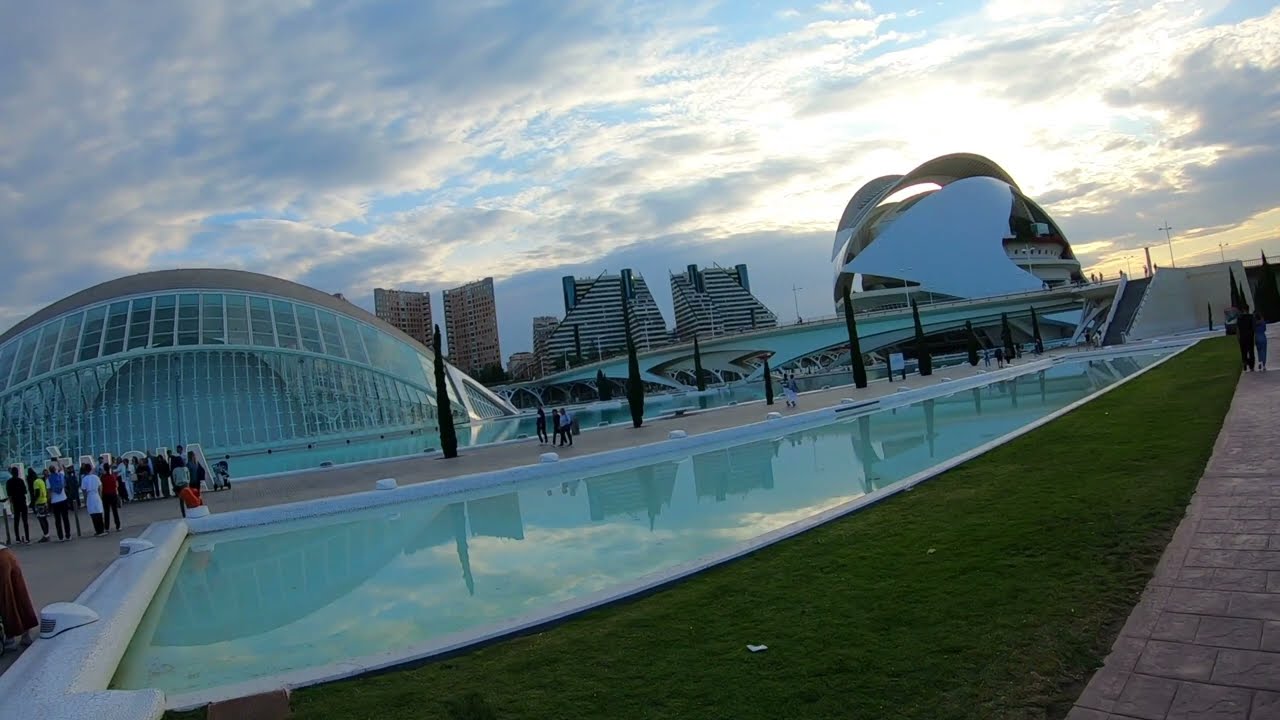 Un recorrido en bici por el Jardín del Turia Valencia 🚲