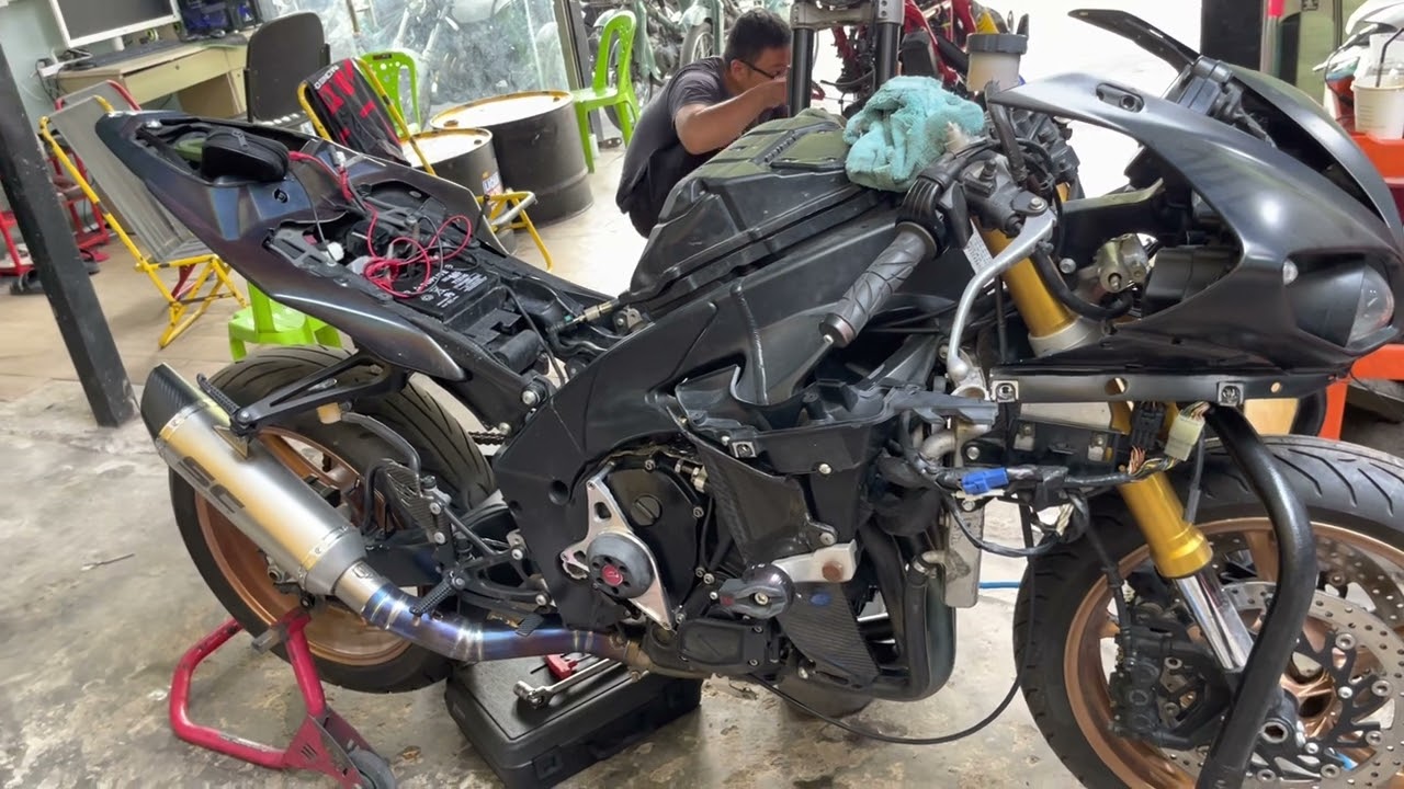 Desmo Ducati có nhiều tiền ko ? chia sẽ về bảo dưỡng xe sao cho đúng