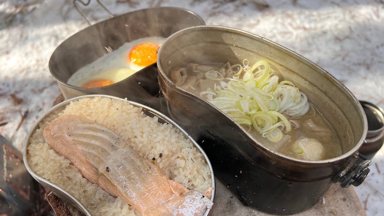 朝飯もつ煮とサーモンの炊き込みご飯と、戦闘飯盒２形の蓋をテフロン加工してみた