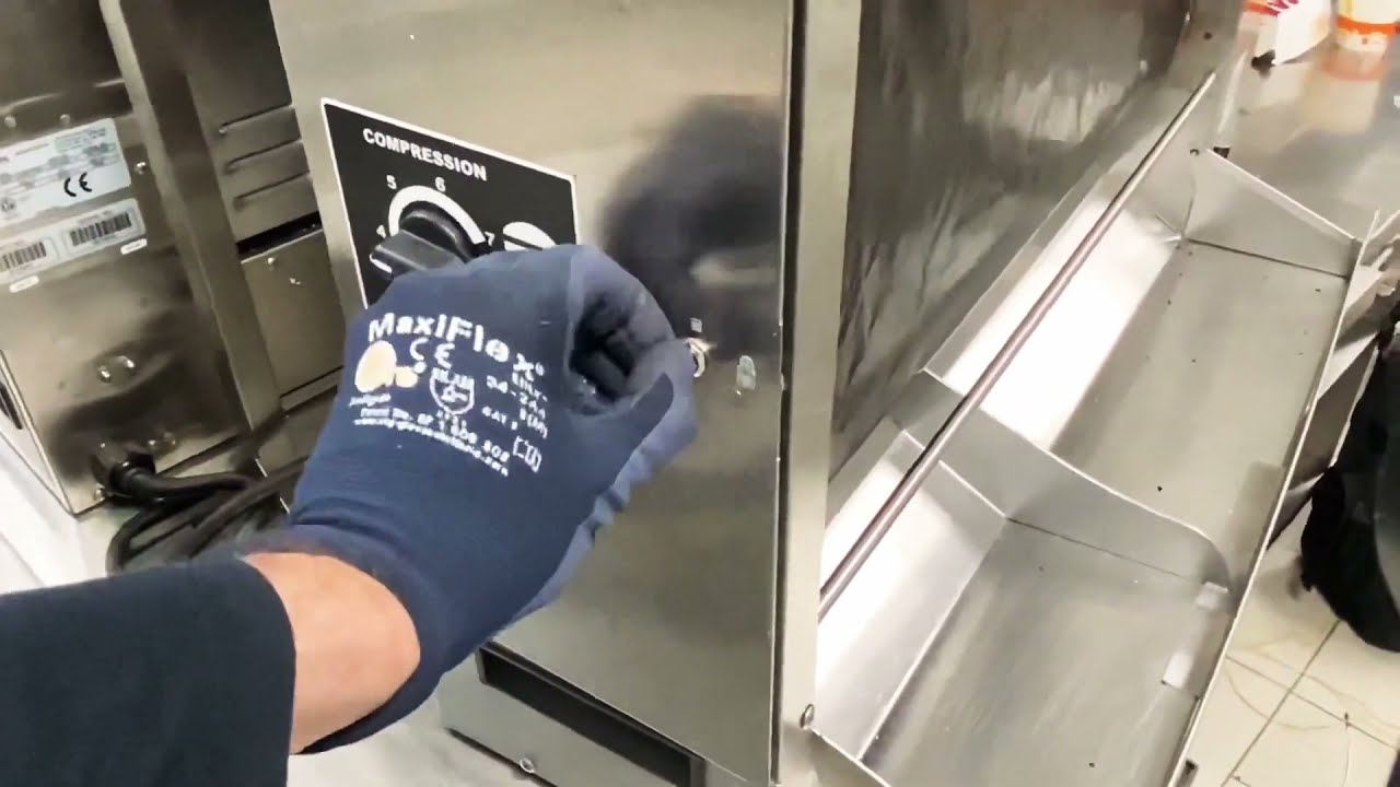 Antunes HEBT-5V BUN TOASTER - Installing new teflon sheet in 3 minutes!