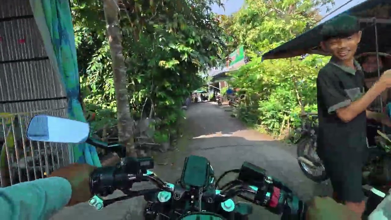 Bến đò Số 2 và đường nông thôn ở xã Vĩnh Trinh  Huyện Vĩnh Thạnh - thành phố Cần Thơ