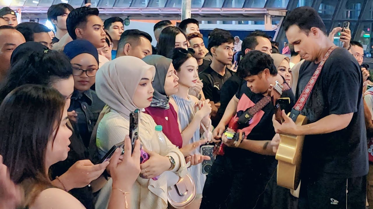 Syahdu Petikan Gitar epul Lama tak layan lagu rock | Penonton nak rock Bob belanja lagu Pawana
