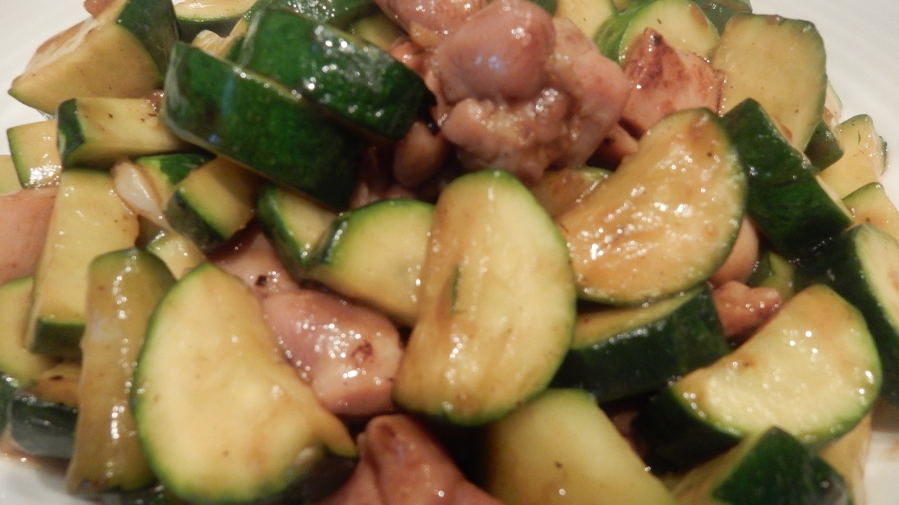 S1Ep4-Chinese Stir-Fry Chicken with Zucchini 西葫芦 炒雞丁