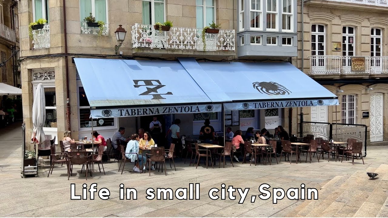 Life in small city ,Spain : Pontevedra