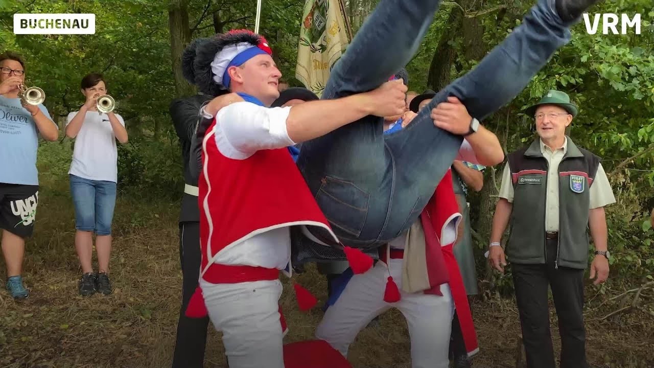 Tausende beim Grenzgang in Buchenau