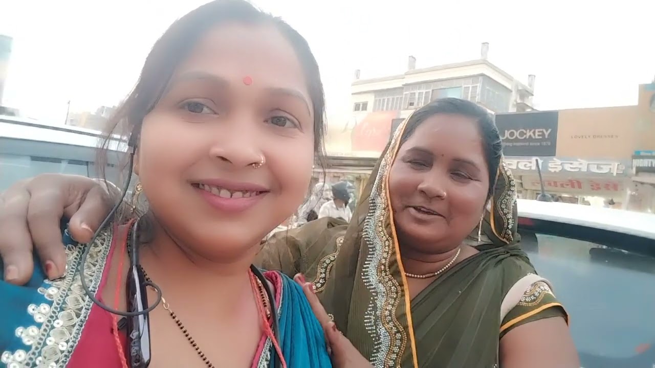 आइए मंजू मोहिनी जी का स्वागत है बनारस में 