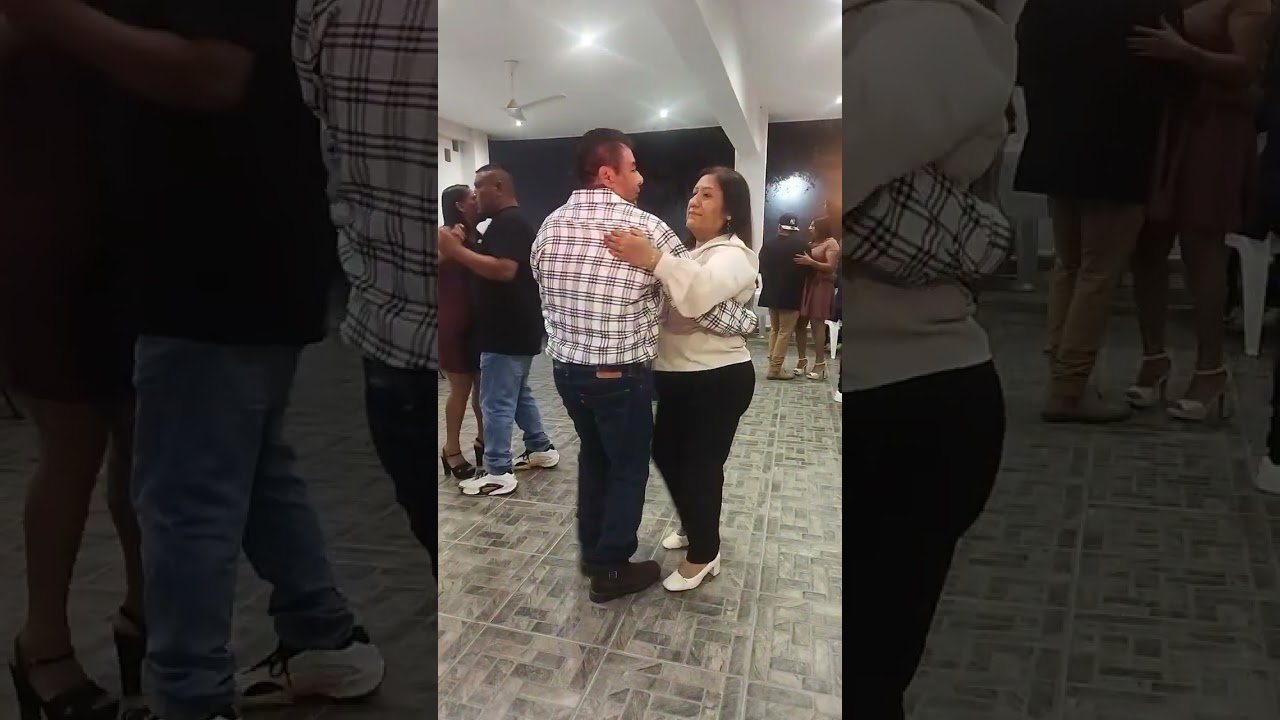 La puerta negra 🎼 junior y sus teclados 