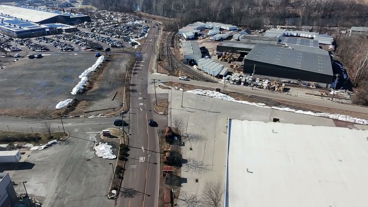 The Commercial side of Oaks