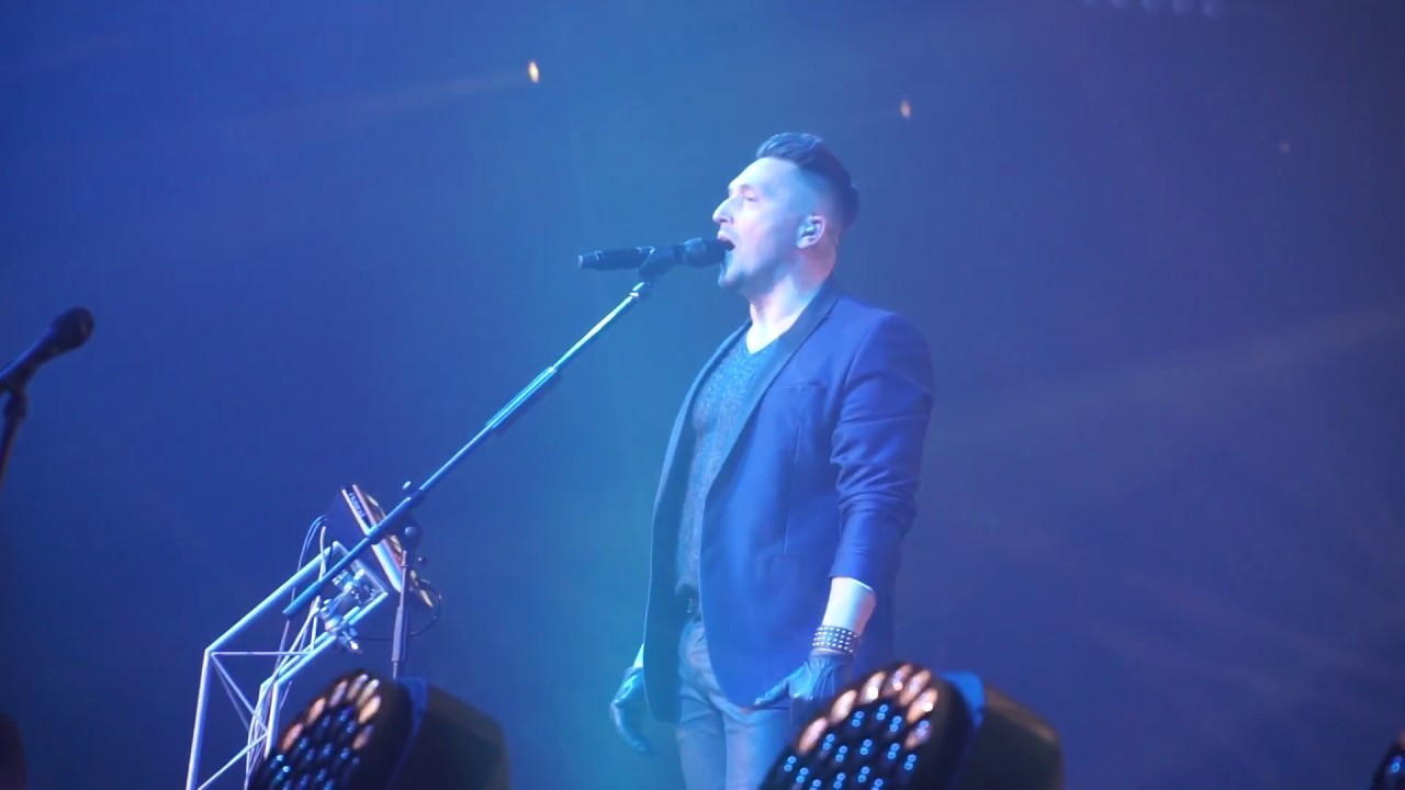 Ákos - Ugyanúgy (Live @ Budapest Aréna - 17.12.2016) [HD]