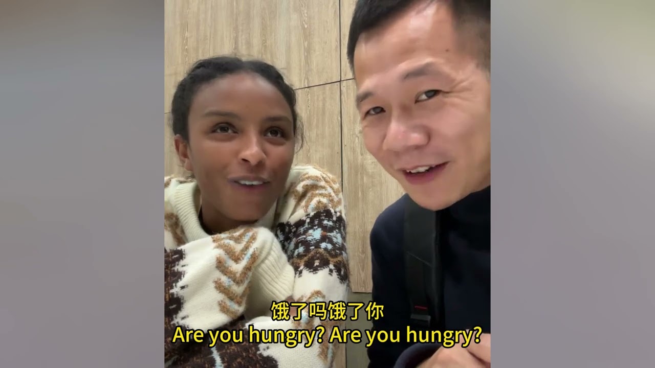 Xiaobai and Messi returned to Jiangxi and met a 75-year-old fan on the way