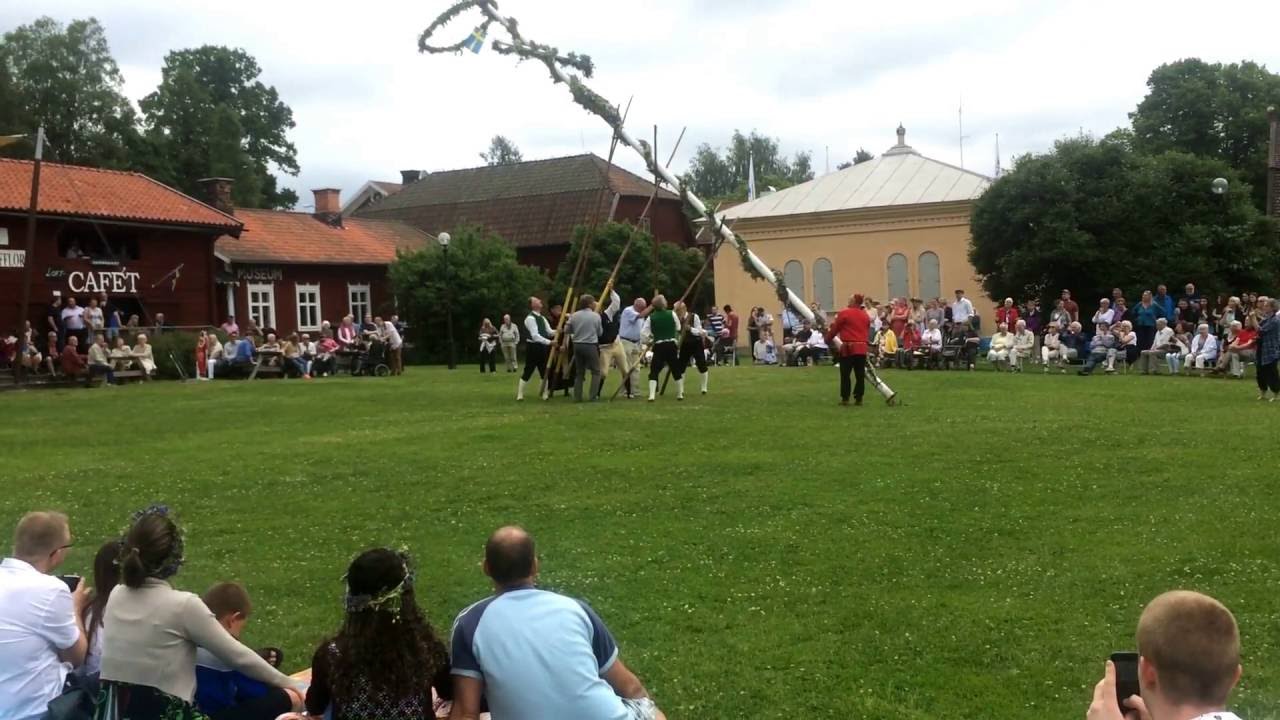 Midsommarstångsresning i Kopparberg 2016
