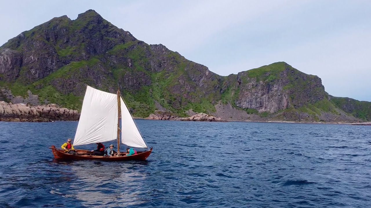 Lofoten fra søsiden i  