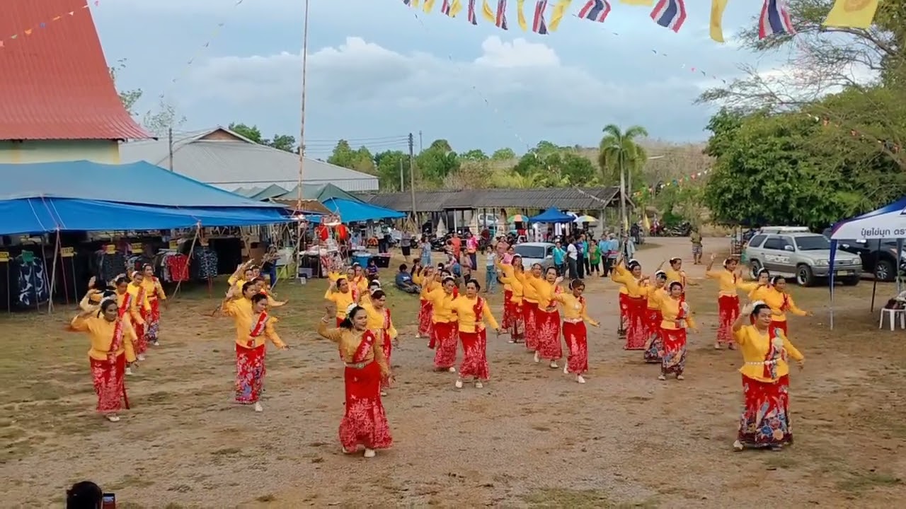 นางรำสายบุญผ้าป่าสำนักสงฆ์บางควาย 